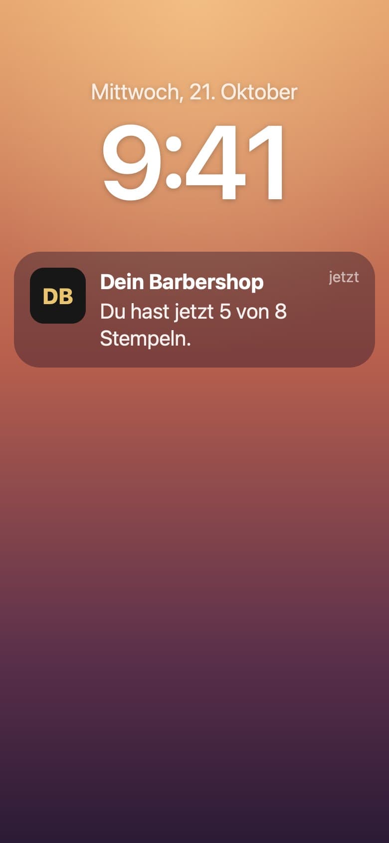 Sperrbildschirm eines iPhones mit einer Mitteilung von Dein Barbershop: Du hast jetzt 5 von 8 Stempeln. Ein Beispiel.