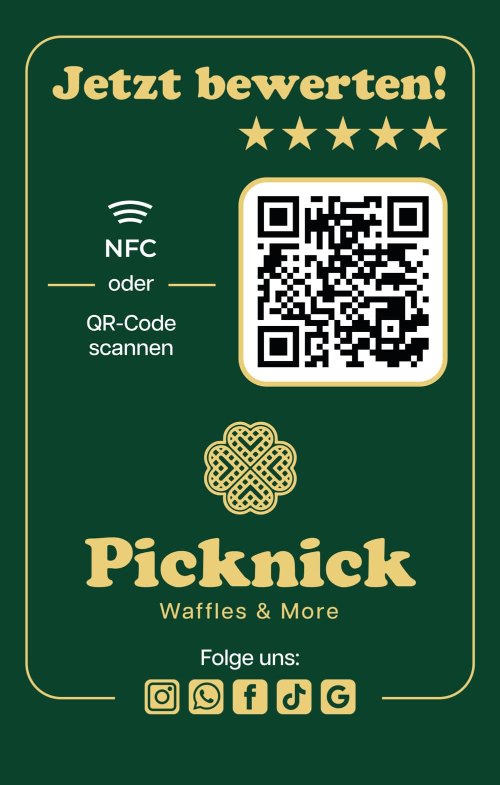 Rückseite des Aufstellers von Picknick Waffles and More: oben „Jetzt bewerten!“, daneben „NFC oder QR-Code scannen“ und ein großer QR-Code auf weißem Feld